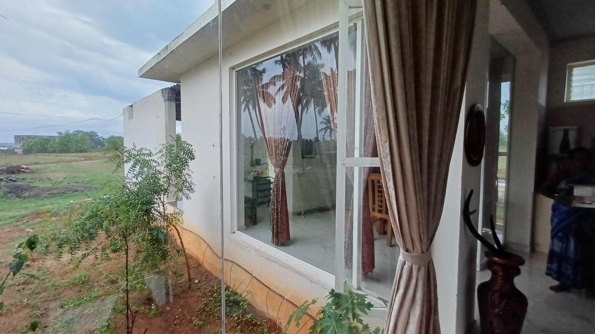 Shi'S Unique & Private 180 Degree Glass House In Pollachi Exterior photo